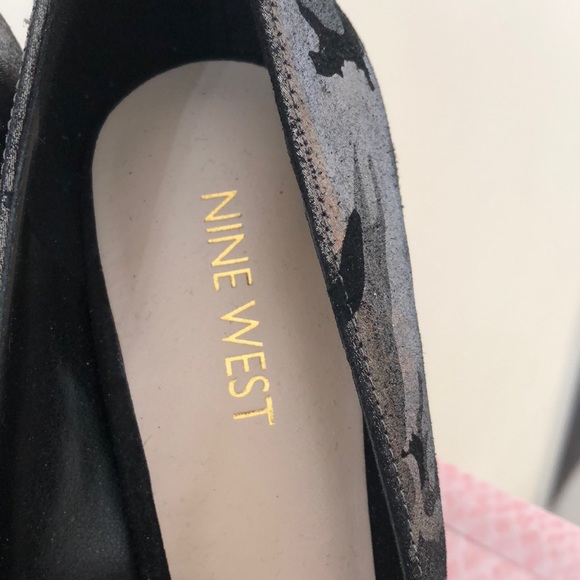 Shoes - Picture 2 of 3